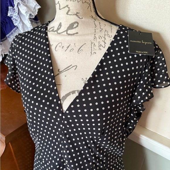 🖤Nanette Lepore Black and White Midi Dress V-Neck Flutter Sleeve NWT 448.00 - Picture 8 of 8